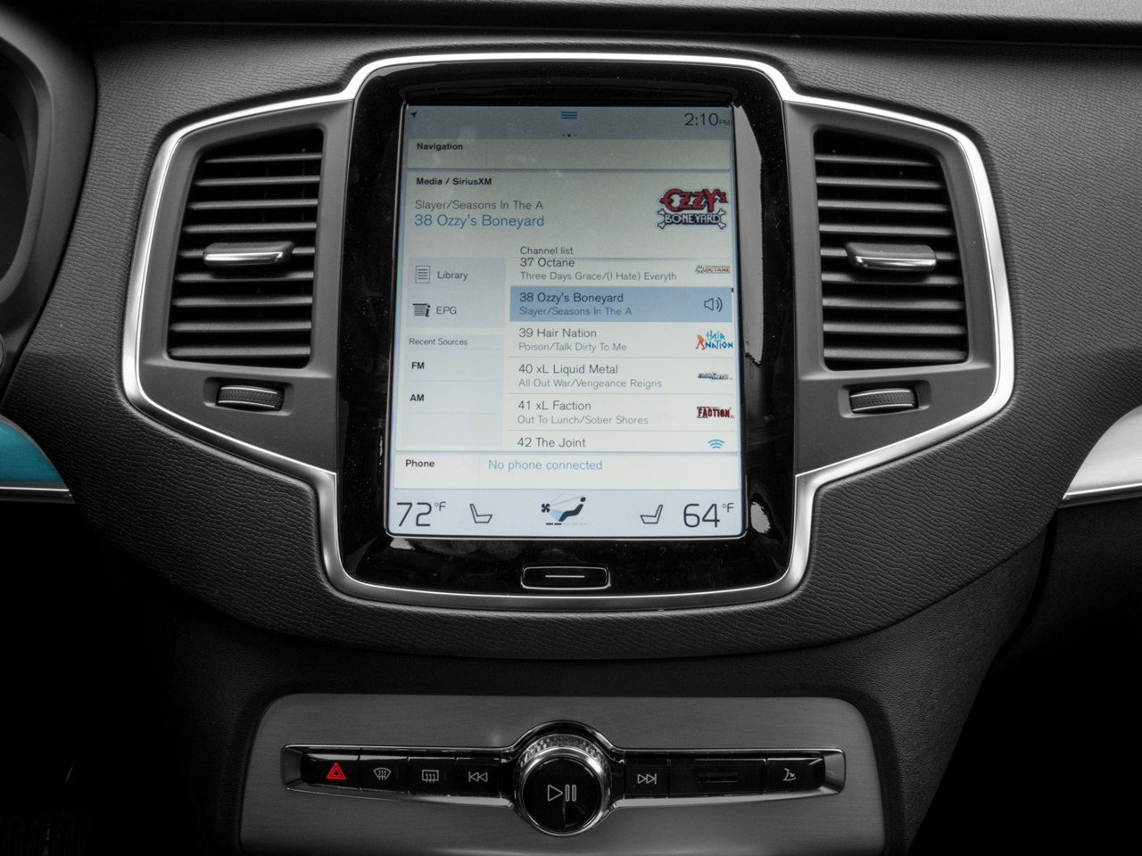 2017 Volvo XC90 T6 Momentum AWD