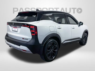 2025 Nissan Kicks SR