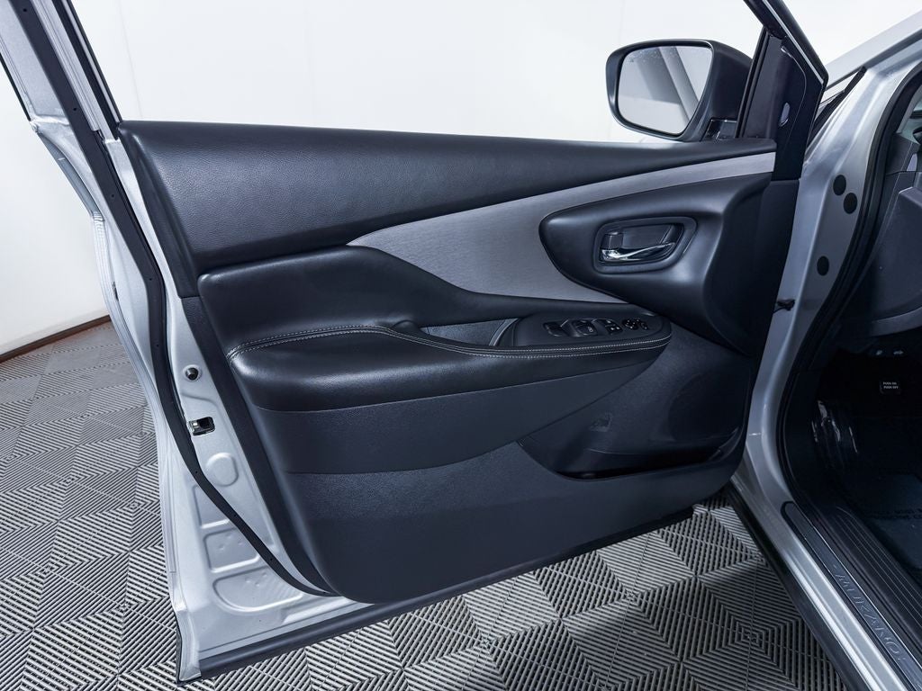 2022 Nissan Murano SV