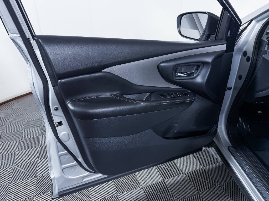 2022 Nissan Murano SV