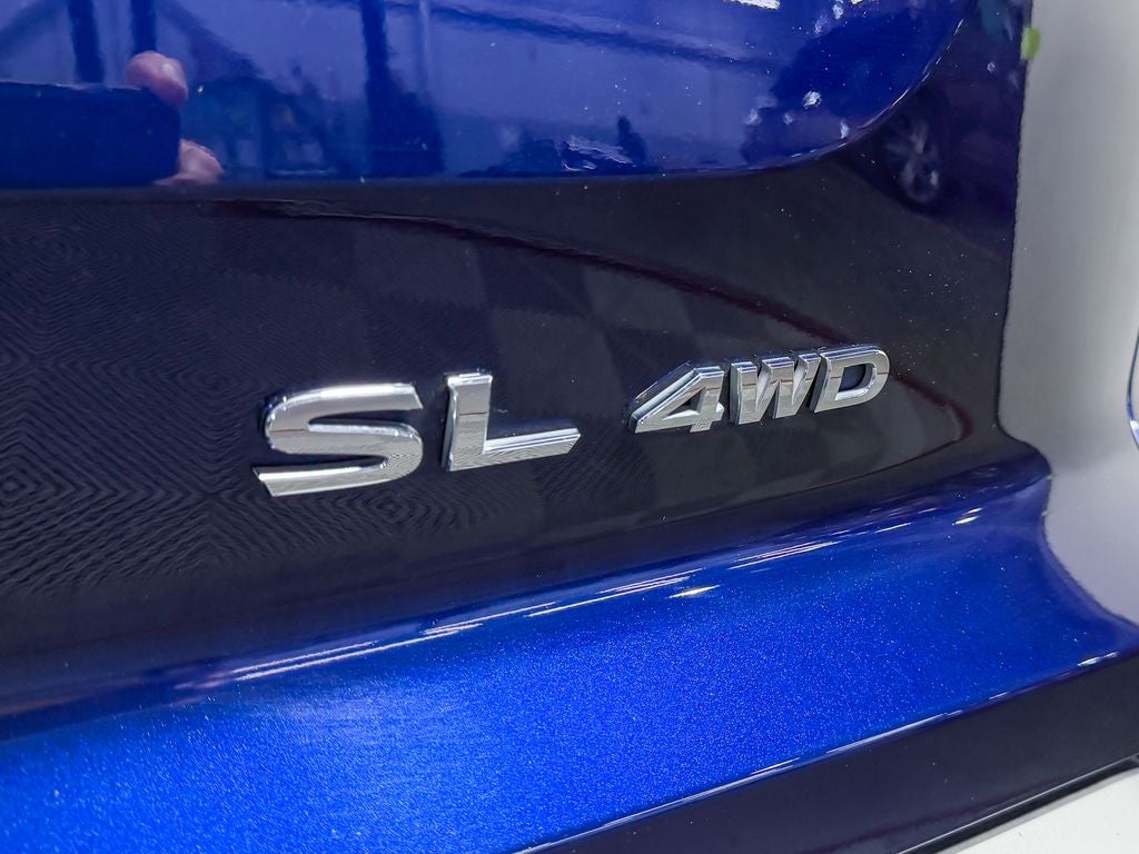 2024 Nissan Pathfinder SL