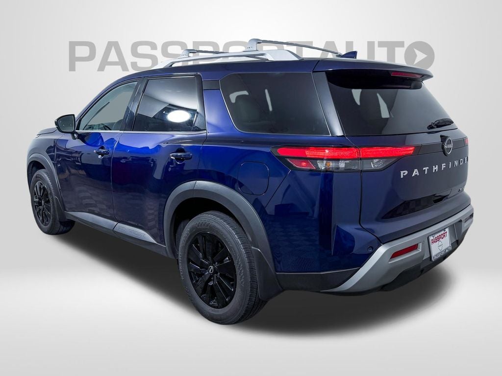 2024 Nissan Pathfinder SL