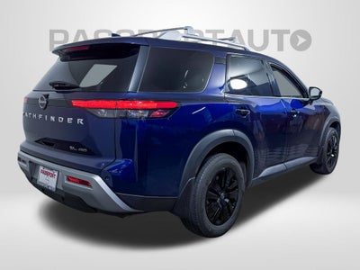 2024 Nissan Pathfinder SL