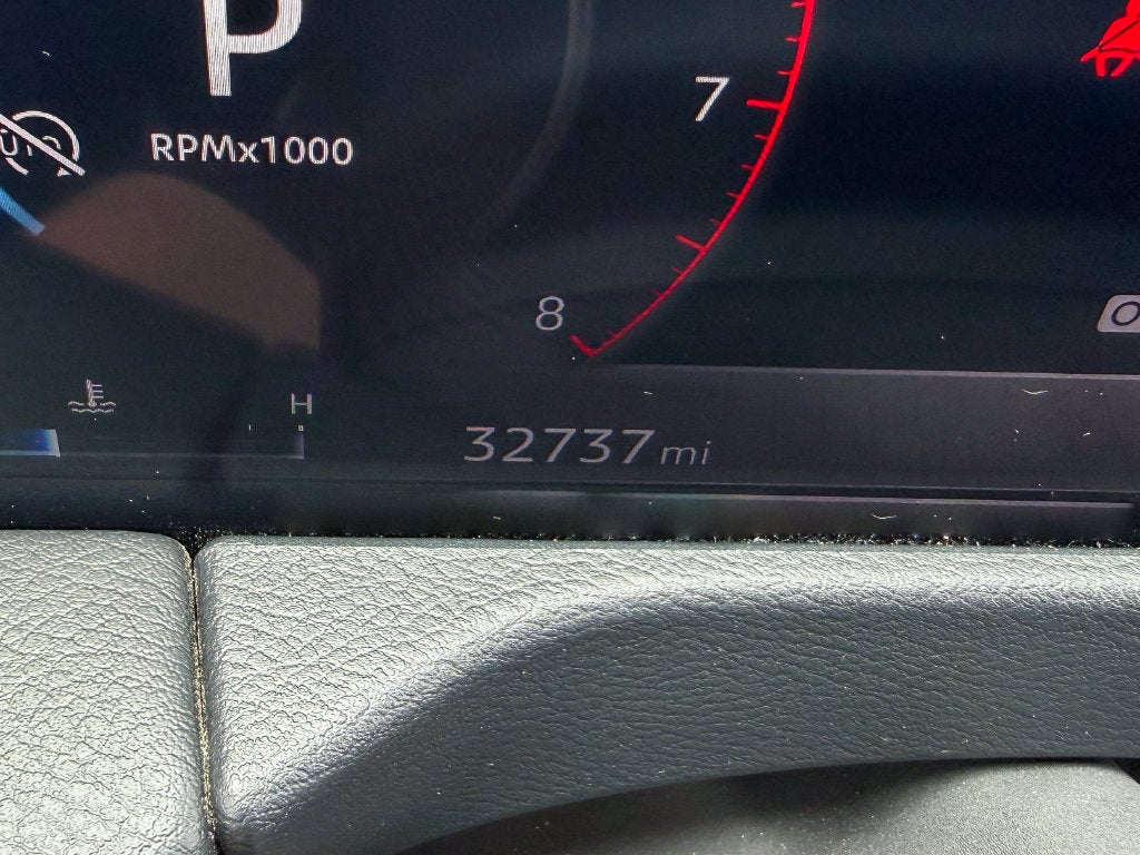 2025 Nissan Armada SV