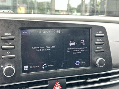 2023 Hyundai Elantra SE