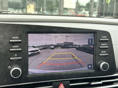 2023 Hyundai Elantra SE