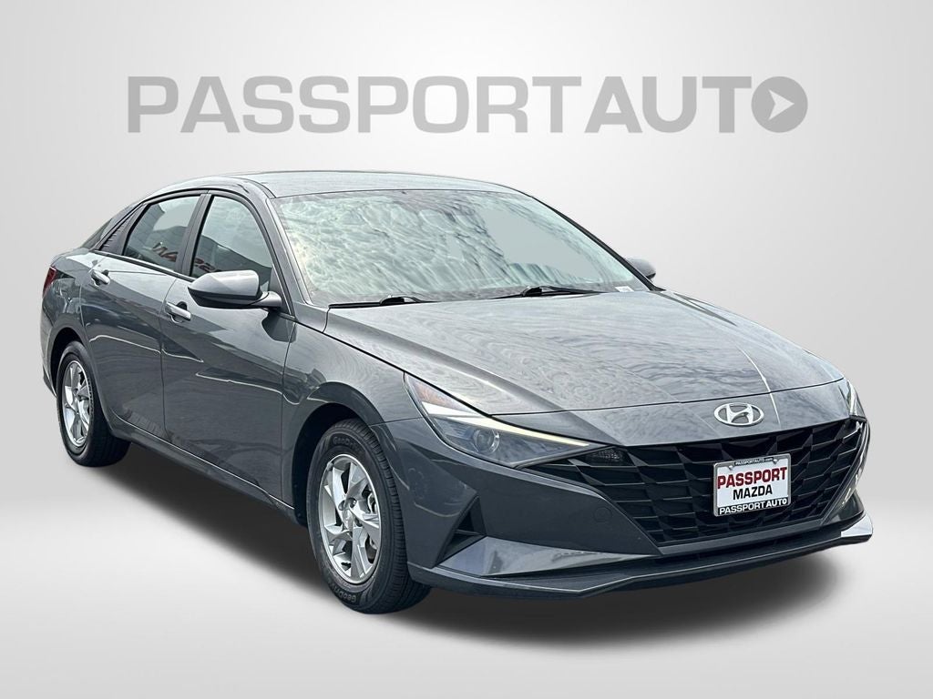 2023 Hyundai Elantra SE