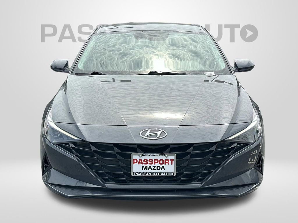 2023 Hyundai Elantra SE