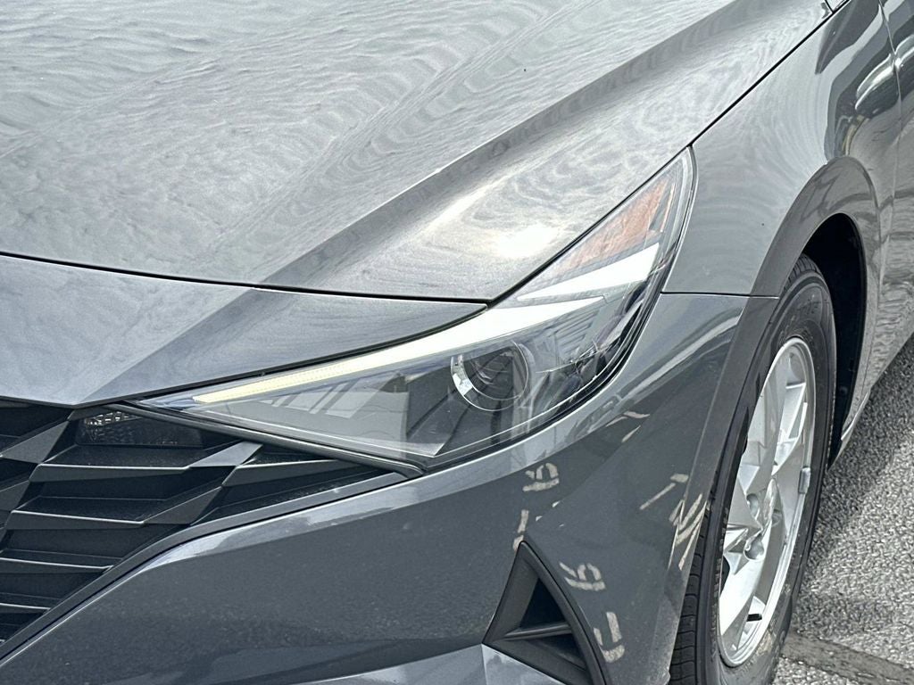 2023 Hyundai Elantra SE