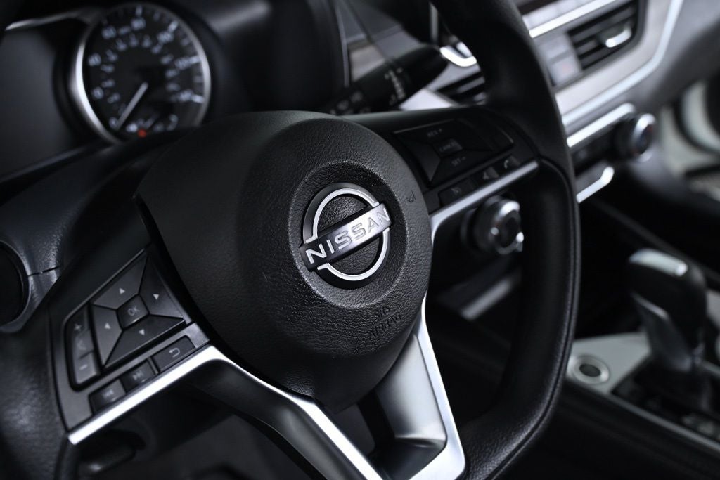 2023 Nissan Altima 2.5 SV Nissan Certified