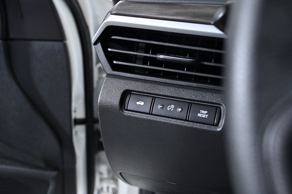 2023 Nissan Altima 2.5 SV Nissan Certified