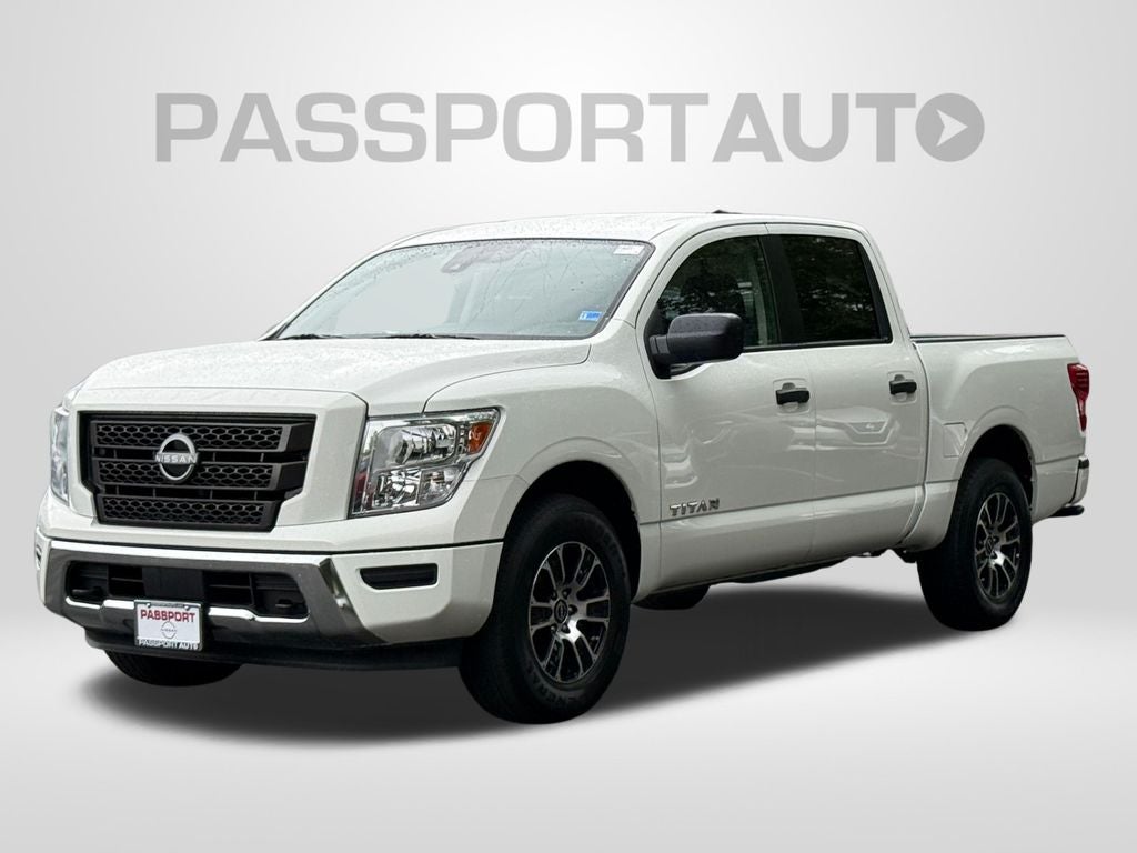 2024 Nissan Titan SV