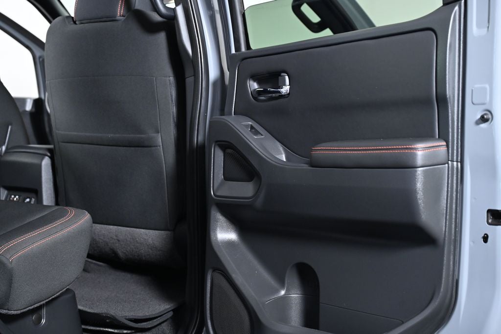 2023 Nissan Frontier PRO-4X Nissan Certified