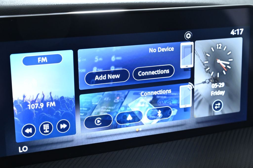 2025 Nissan Kicks SR Nissan Certified