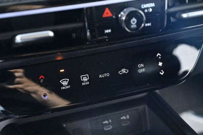 2025 Nissan Kicks SR Nissan Certified