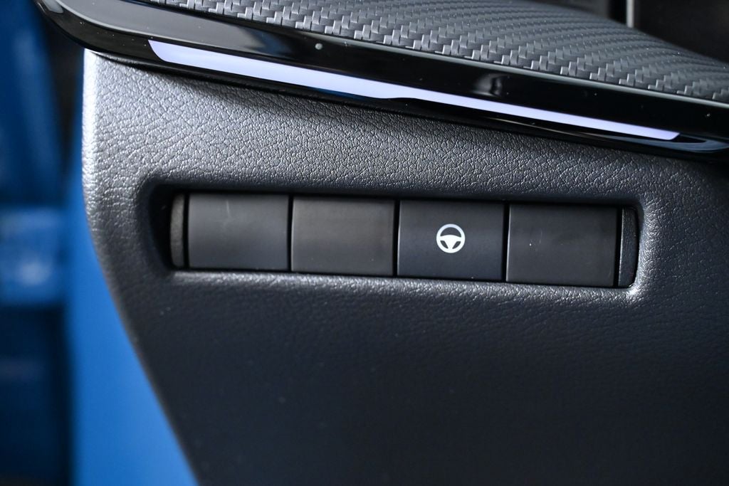 2025 Nissan Kicks SR Nissan Certified