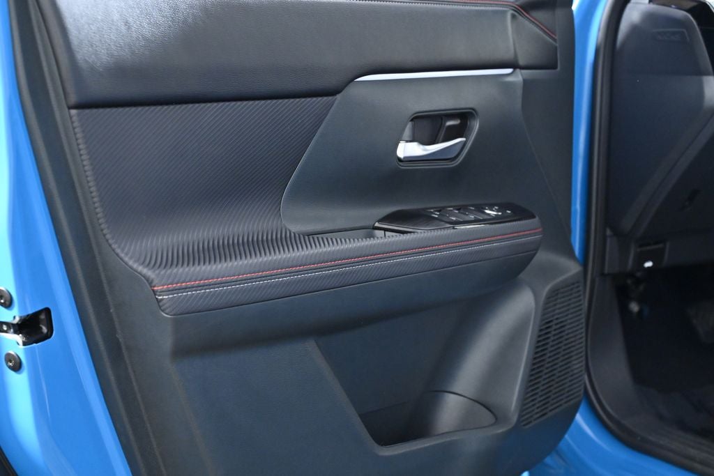 2025 Nissan Kicks SR Nissan Certified