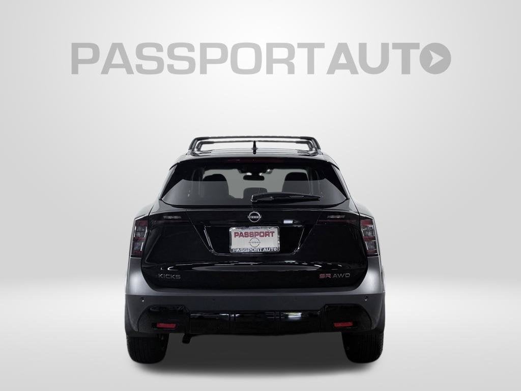 2026 Nissan Kicks SR