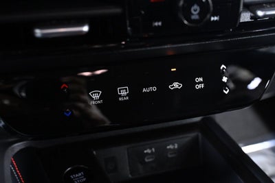2025 Nissan Kicks SR Nissan Certified