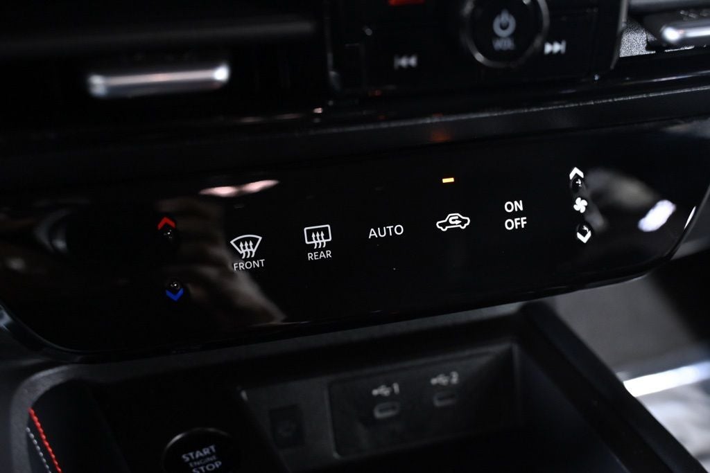 2025 Nissan Kicks SR Nissan Certified