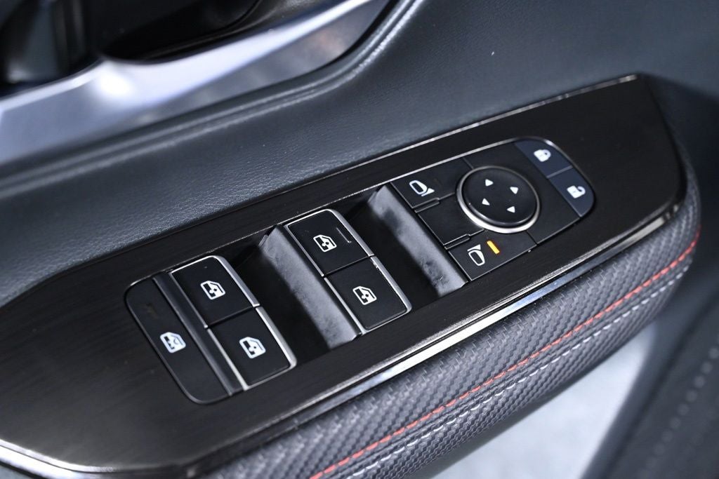 2025 Nissan Kicks SR Nissan Certified