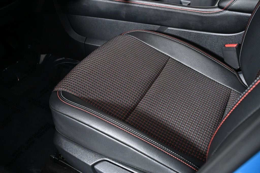 2025 Nissan Kicks SR Nissan Certified