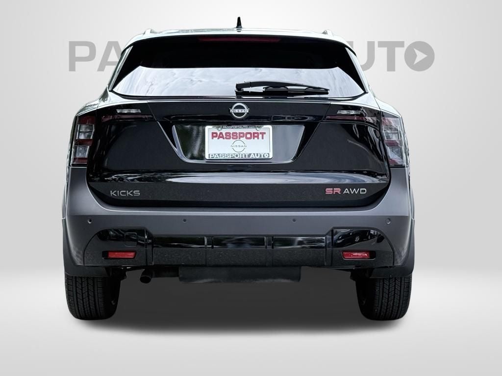 2025 Nissan Kicks SR