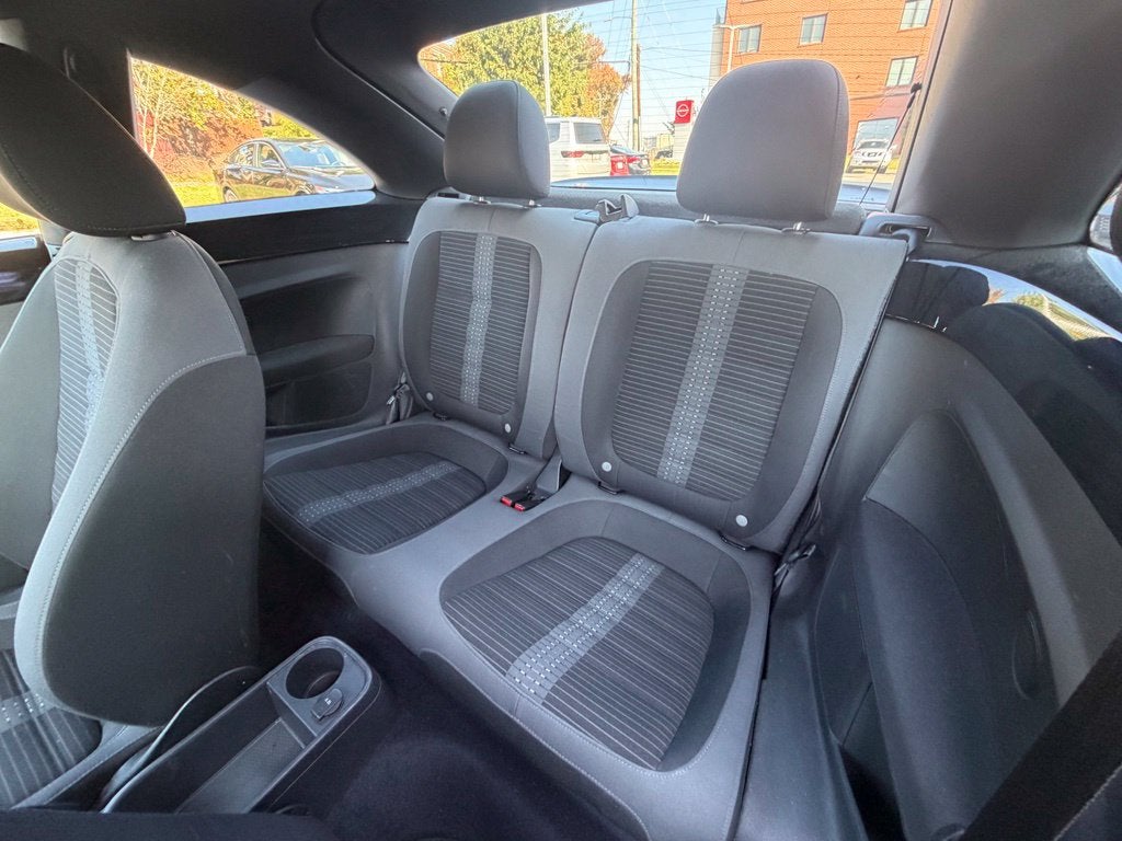 2012 Volkswagen Beetle 2.0 TSi