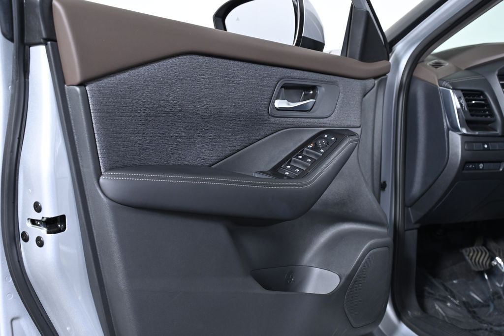 2023 Nissan Rogue SV Nissan Certified