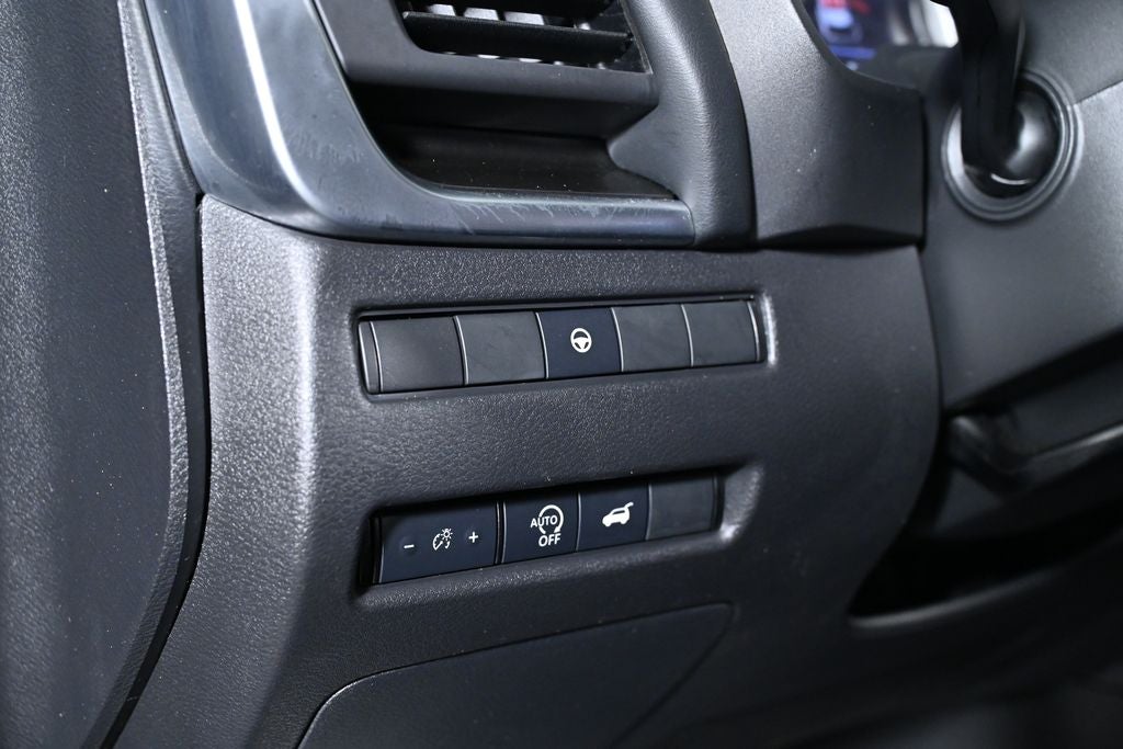 2023 Nissan Rogue SV Premium Nissan Certified