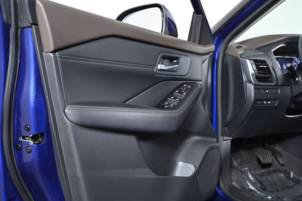 2023 Nissan Rogue SV Premium Nissan Certified