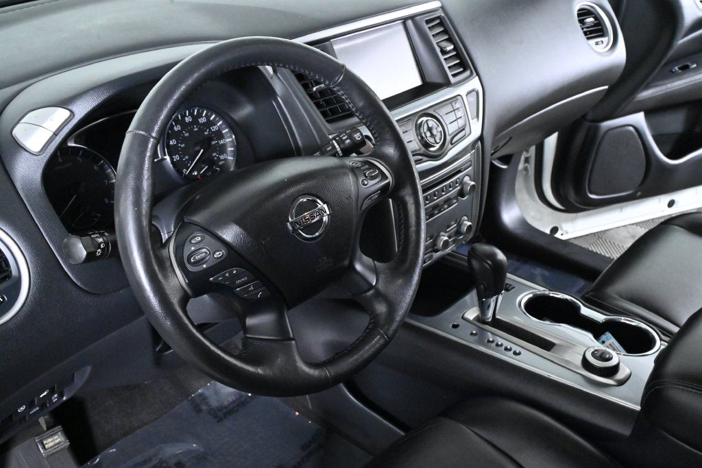 2019 Nissan Pathfinder SL