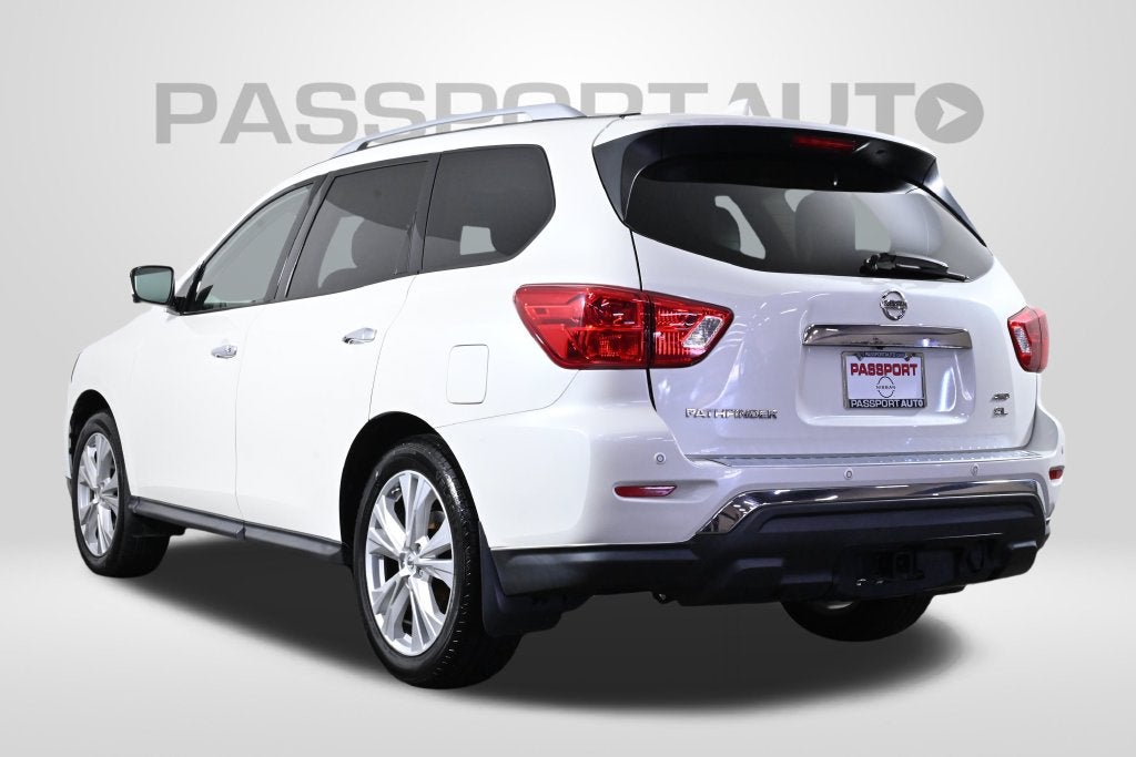 2019 Nissan Pathfinder SL