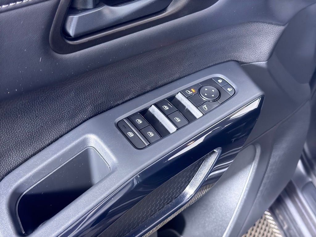 2025 Nissan Pathfinder S Nissan Certified