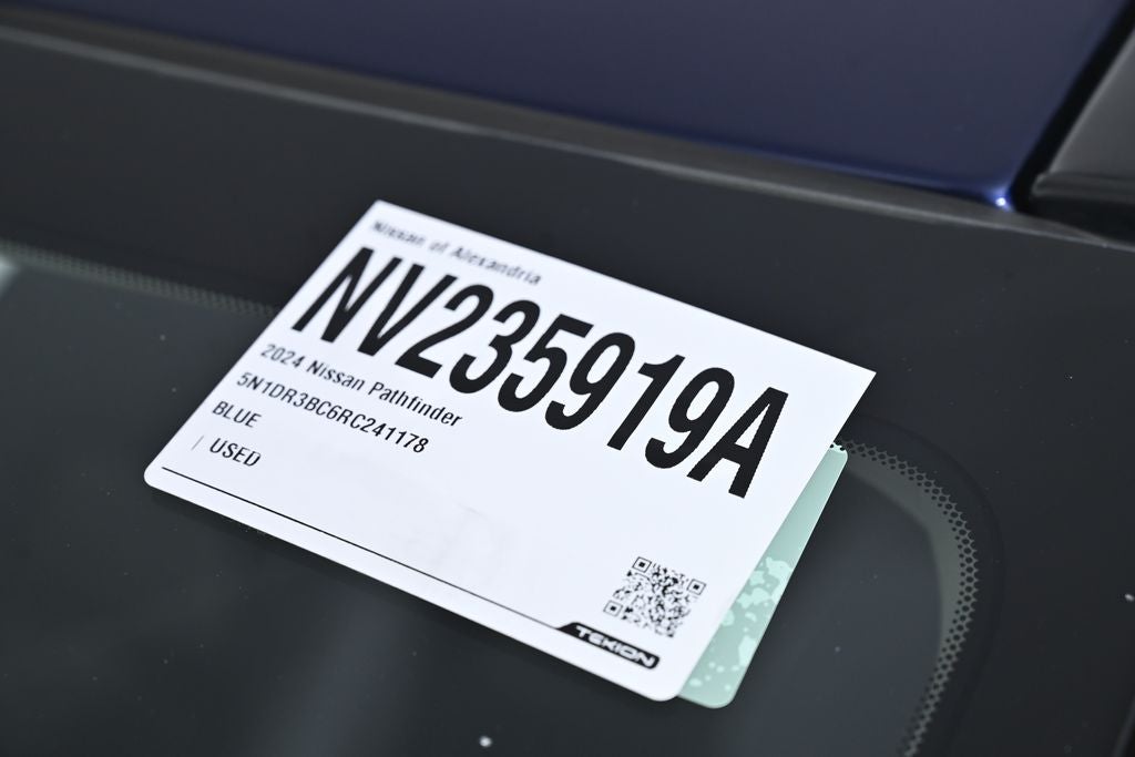 2024 Nissan Pathfinder SV