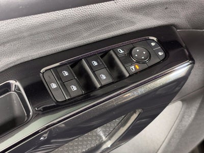 2022 Nissan Pathfinder SV Nissan Certified