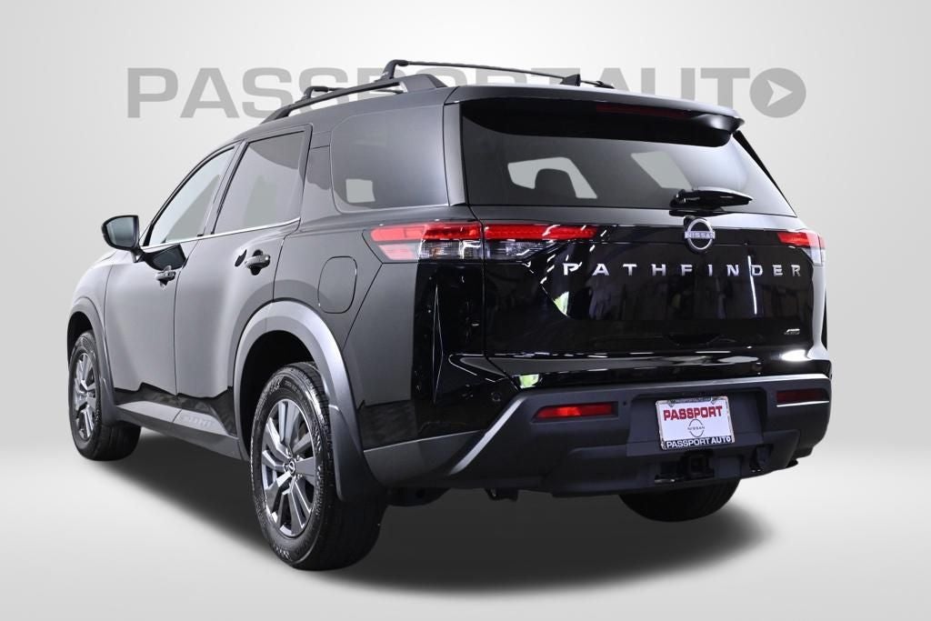 2025 Nissan Pathfinder SV