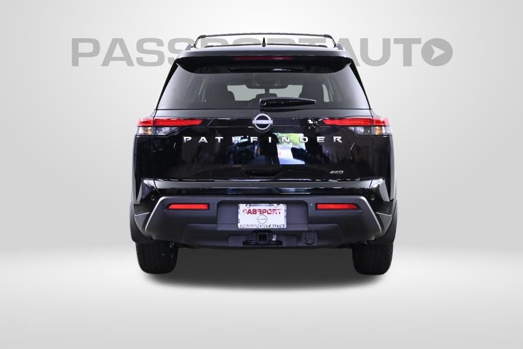 2025 Nissan Pathfinder SV