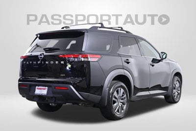 2025 Nissan Pathfinder SV