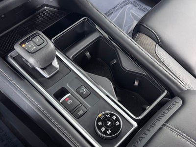 2024 Nissan Pathfinder SL Nissan Certified
