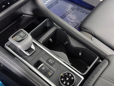 2025 Nissan Pathfinder SL Nissan Certified