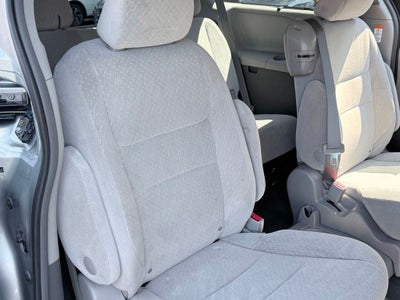 2015 Toyota Sienna LE 8 Passenger