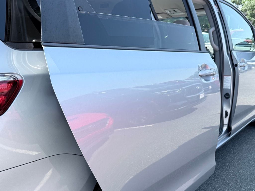 2015 Toyota Sienna LE 8 Passenger
