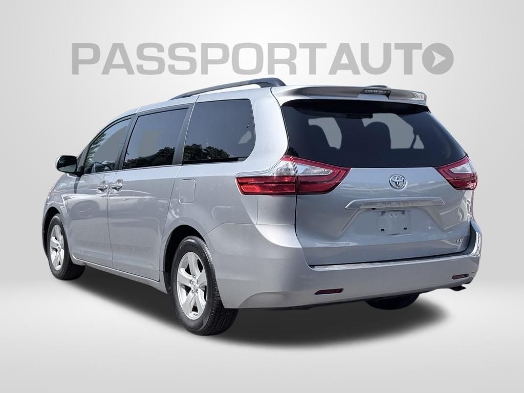 2015 Toyota Sienna LE 8 Passenger