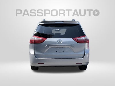 2015 Toyota Sienna LE 8 Passenger