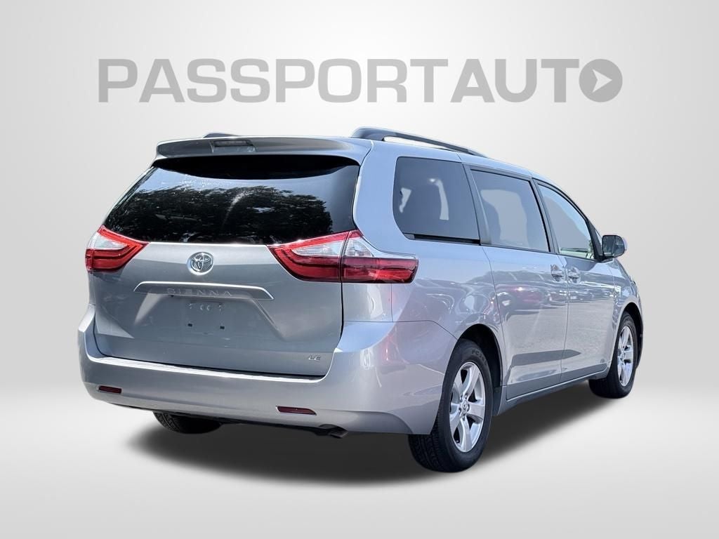 2015 Toyota Sienna LE 8 Passenger