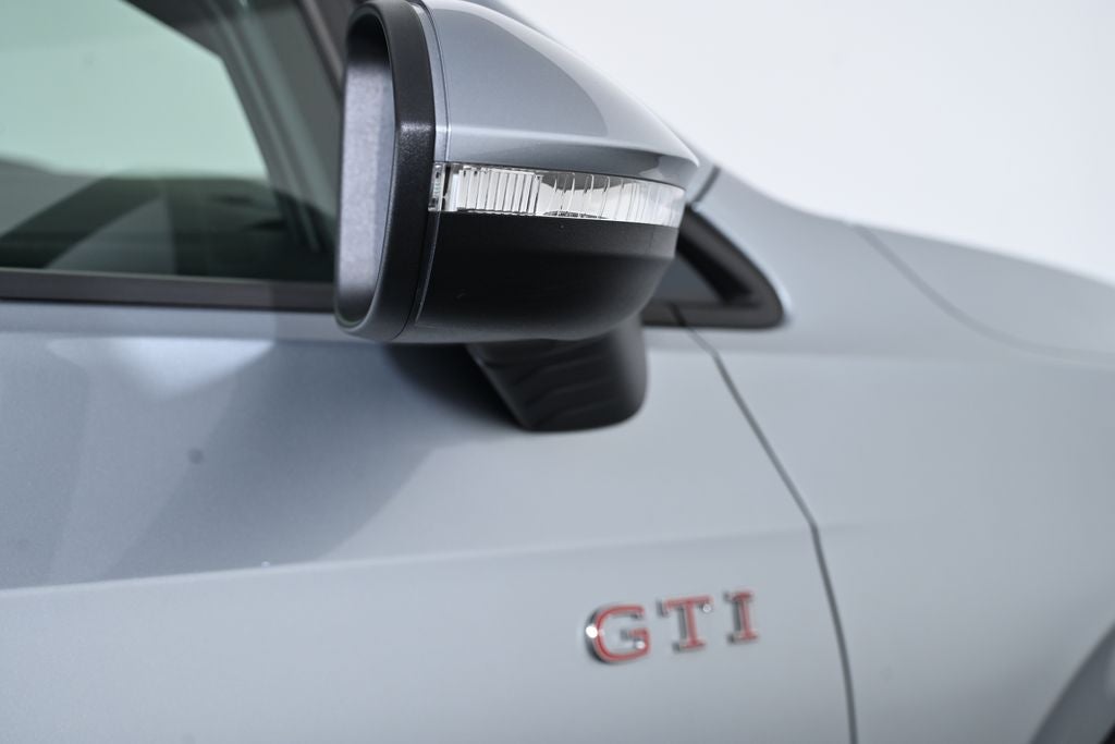 2025 Volkswagen Golf GTI 2.0T SE