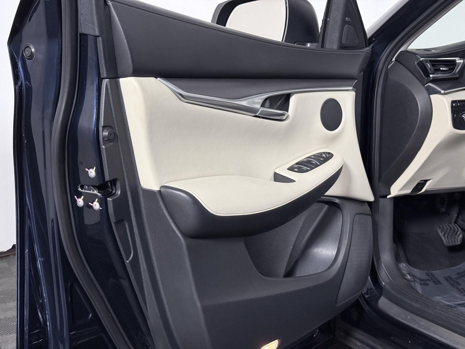 2022 INFINITI Qx50 LUXE