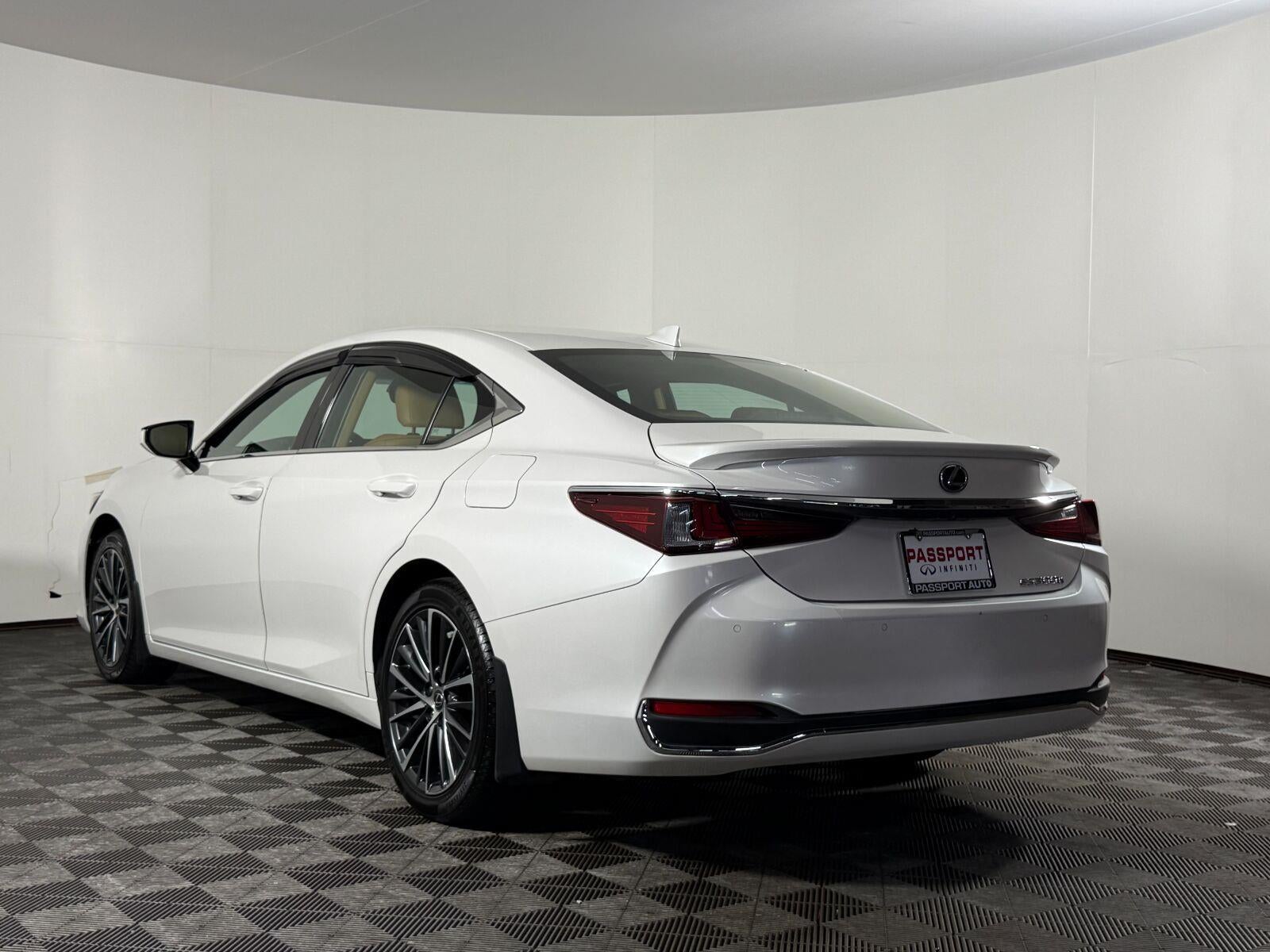 2024 Lexus Es ES 300h