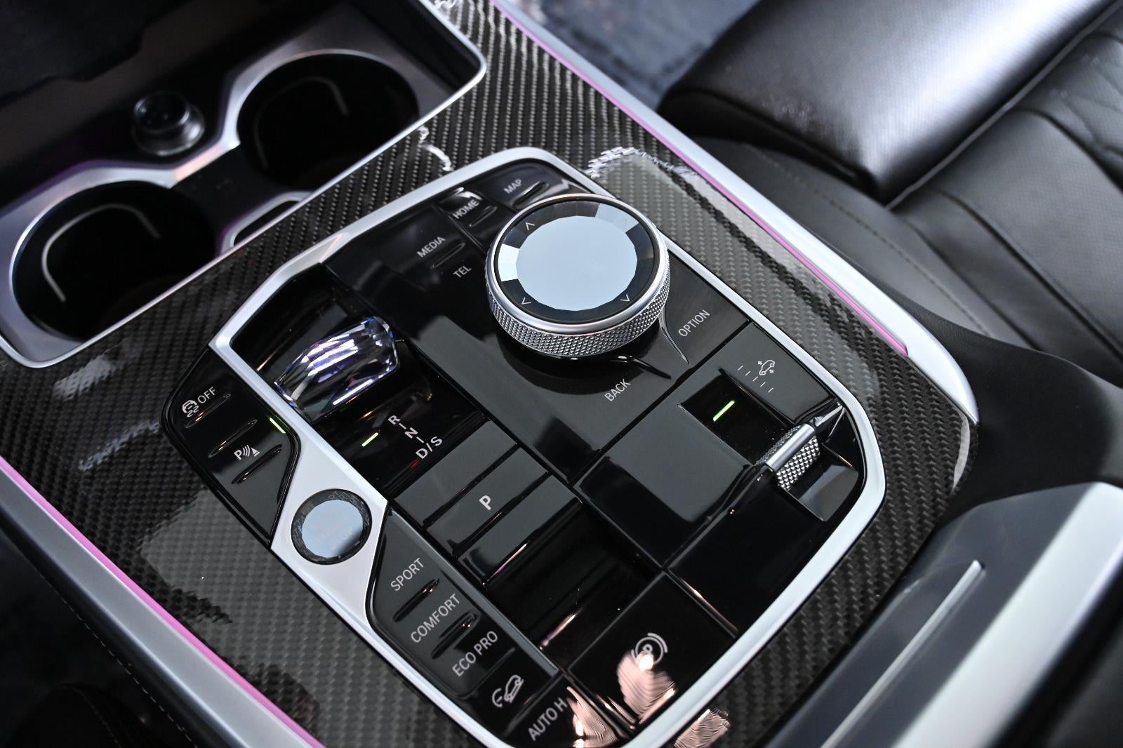 2023 BMW X7 M60i